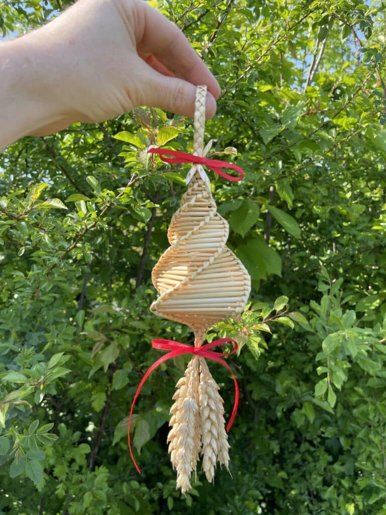 5 Straw Spiral Drop Dolly